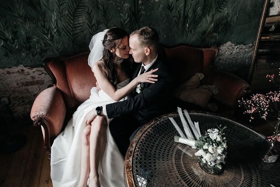 Bryllupsfotograf Elina Larchenkova (okeyelina). Bilde av 14 mars 2023