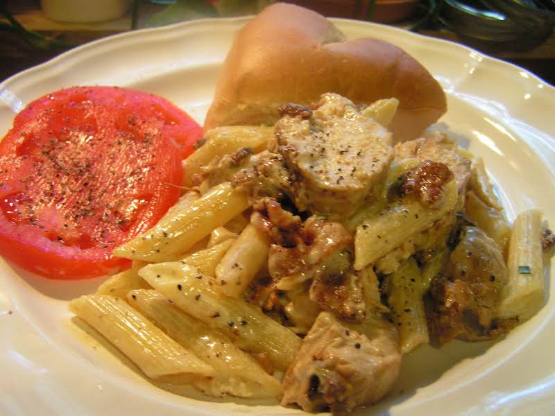 Chicken & Bacon With Penne In Creamy Garlic Sauce