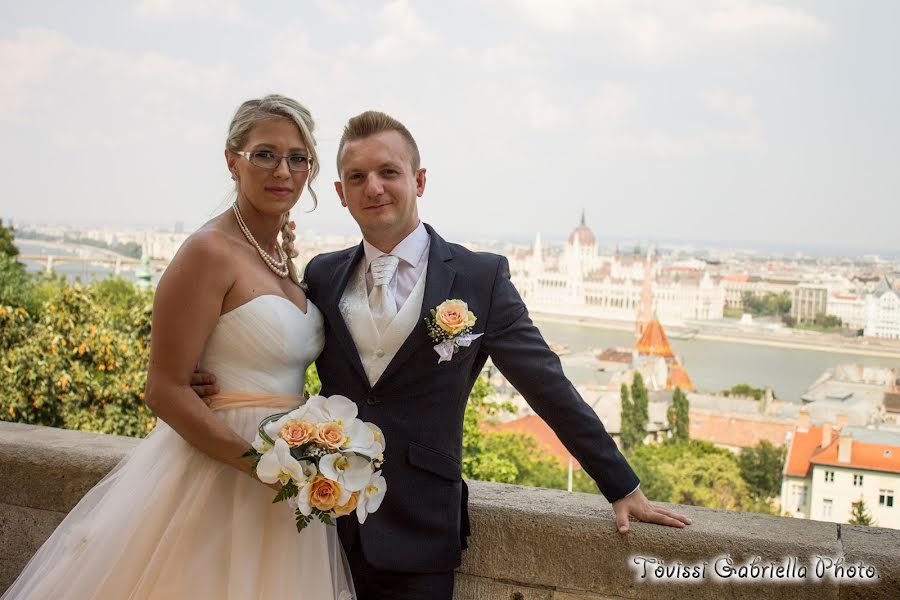 Fotografo di matrimoni Gabi Tövissi (tovissigabifoto). Foto del 3 marzo 2019