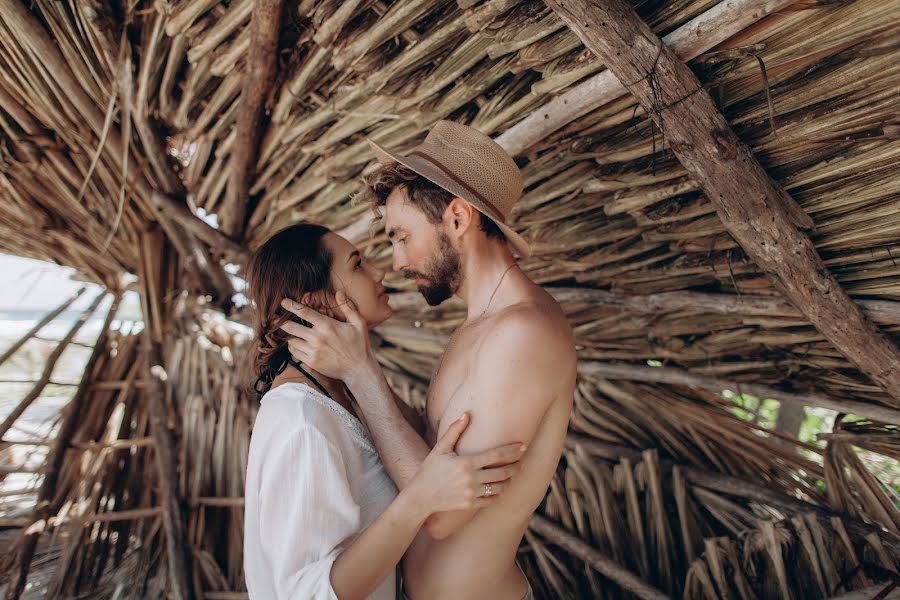 Fotografo di matrimoni Denis Polulyakh (poluliakh). Foto del 3 maggio 2019