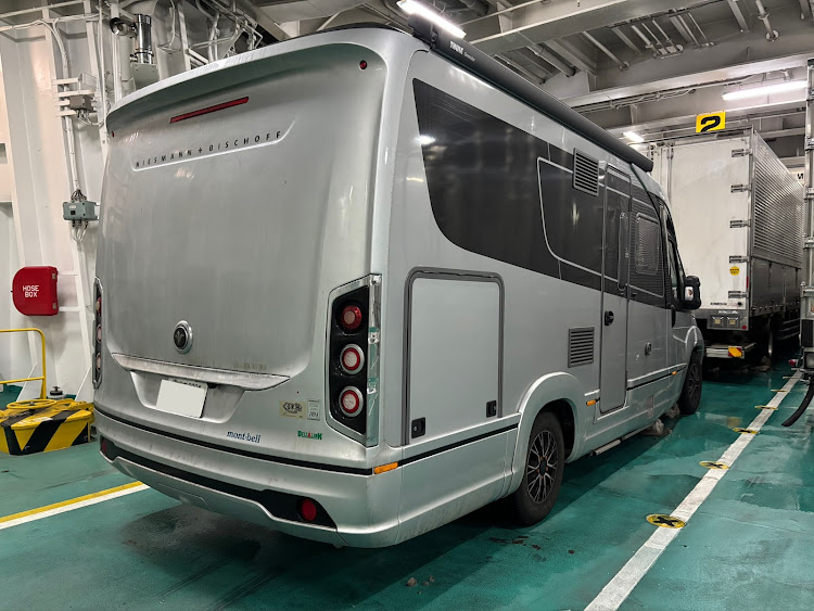 たけちゃんさんが投稿した駐車枠ぴったり選手権に関するカスタム事例の投稿画像2枚目