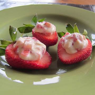 Banana Cream Stuffed Strawberries