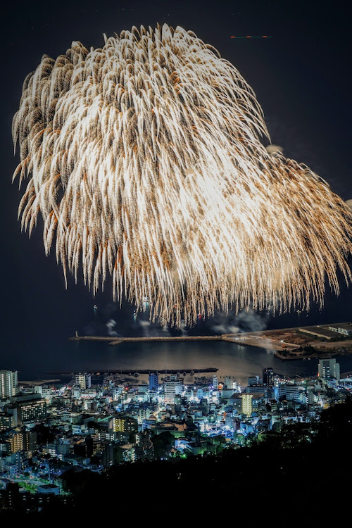 ヴェゼルの紅葉・納得いかん・熱海海上花火大会2022・はじめての花火撮影に関するカスタム事例の投稿画像6枚目