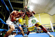 Zolani Tete had no trouble against Mexico's Olguin Ramirez Diuhl in 2015 but Arthur Villanueva is a tougher prospect. PHOTO: MARK ANDREWS