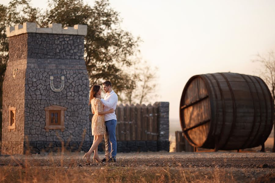 Wedding photographer Aleksey Mostovoy (palmera300991). Photo of 21 September 2017