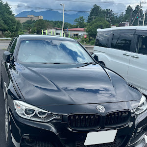3シリーズ セダン 320i