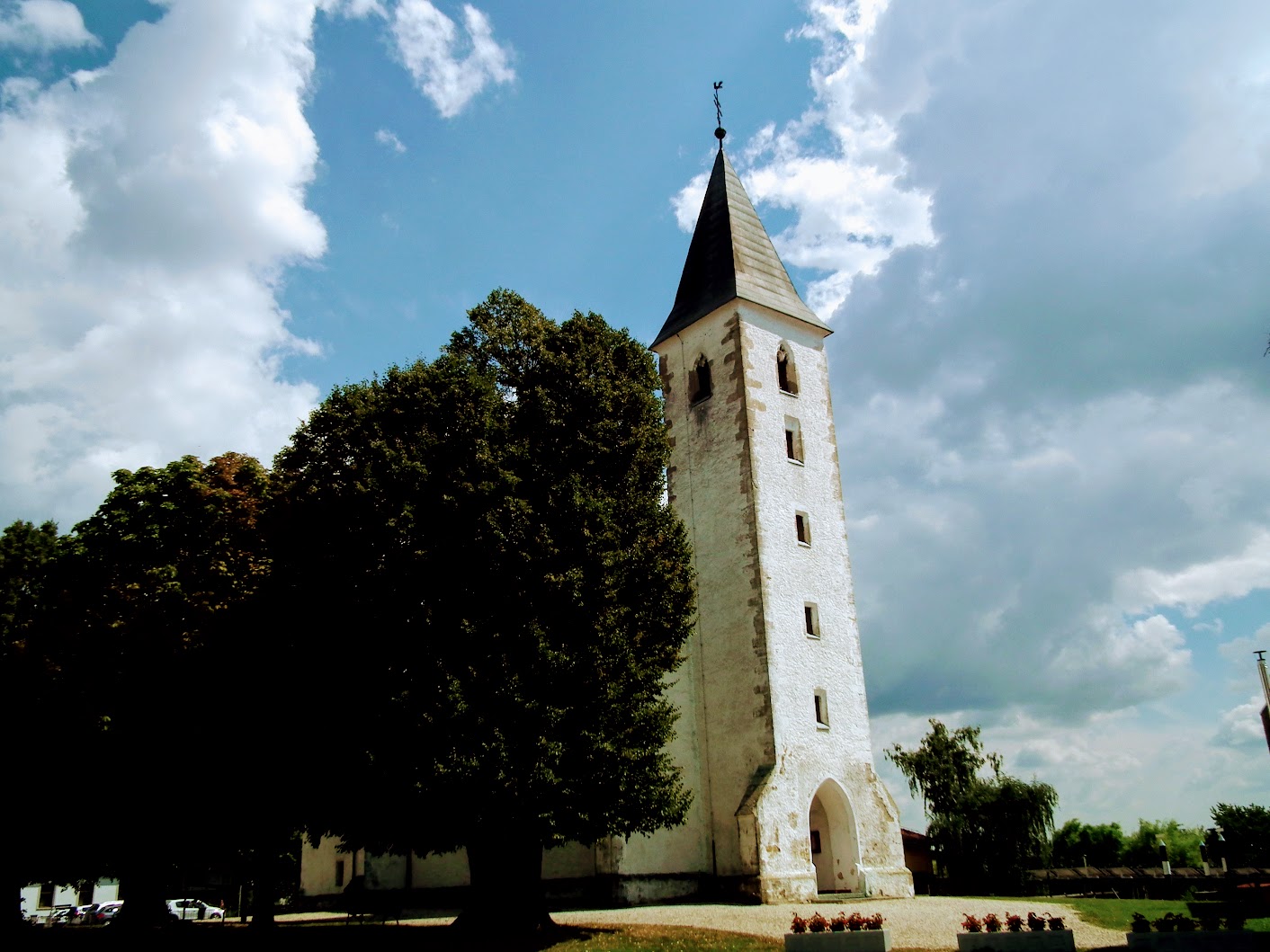 Martjanci (Mártonhely) - cerkev sv. Martina (Szent Márton rk. templom)