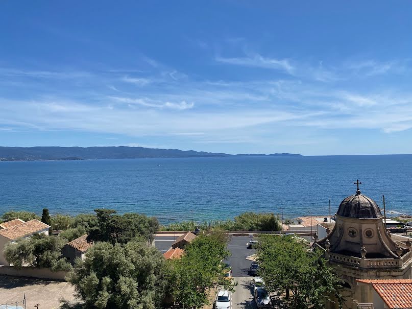 Location meublée appartement 1 pièce 36 m² à Ajaccio (20000), 695 €