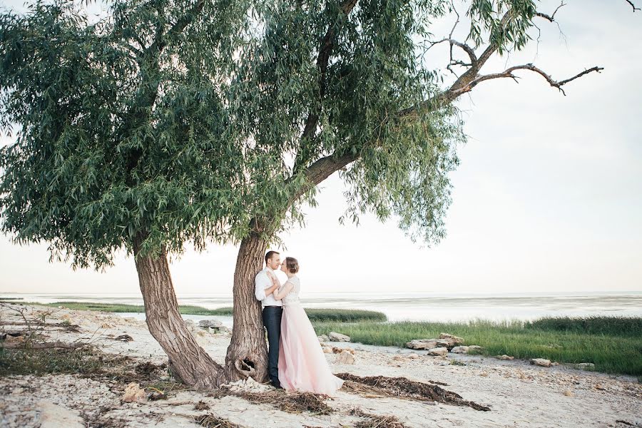 Fotógrafo de casamento Toma Zhukova (toma-zhukova). Foto de 4 de junho 2018