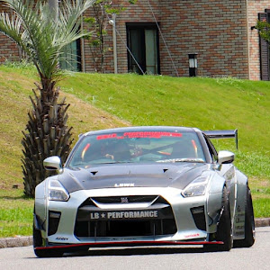 NISSAN GT-R R35