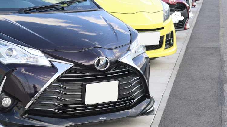 ヴィッツの今の仕様になったキッカケは？・車が好きな人と繋がりたい・ワンオフマフラー付けたい。に関するカスタム事例の投稿画像3枚目