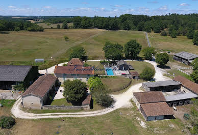 House with pool and garden 15