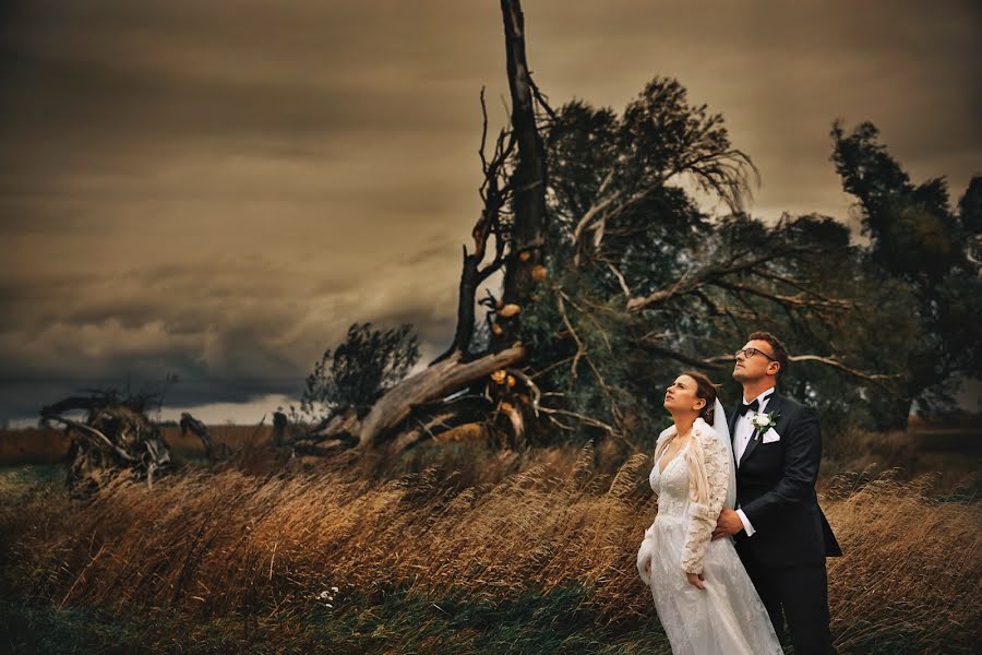 Photographe de mariage Robert Słomski (fotoslomski). Photo du 9 octobre 2023