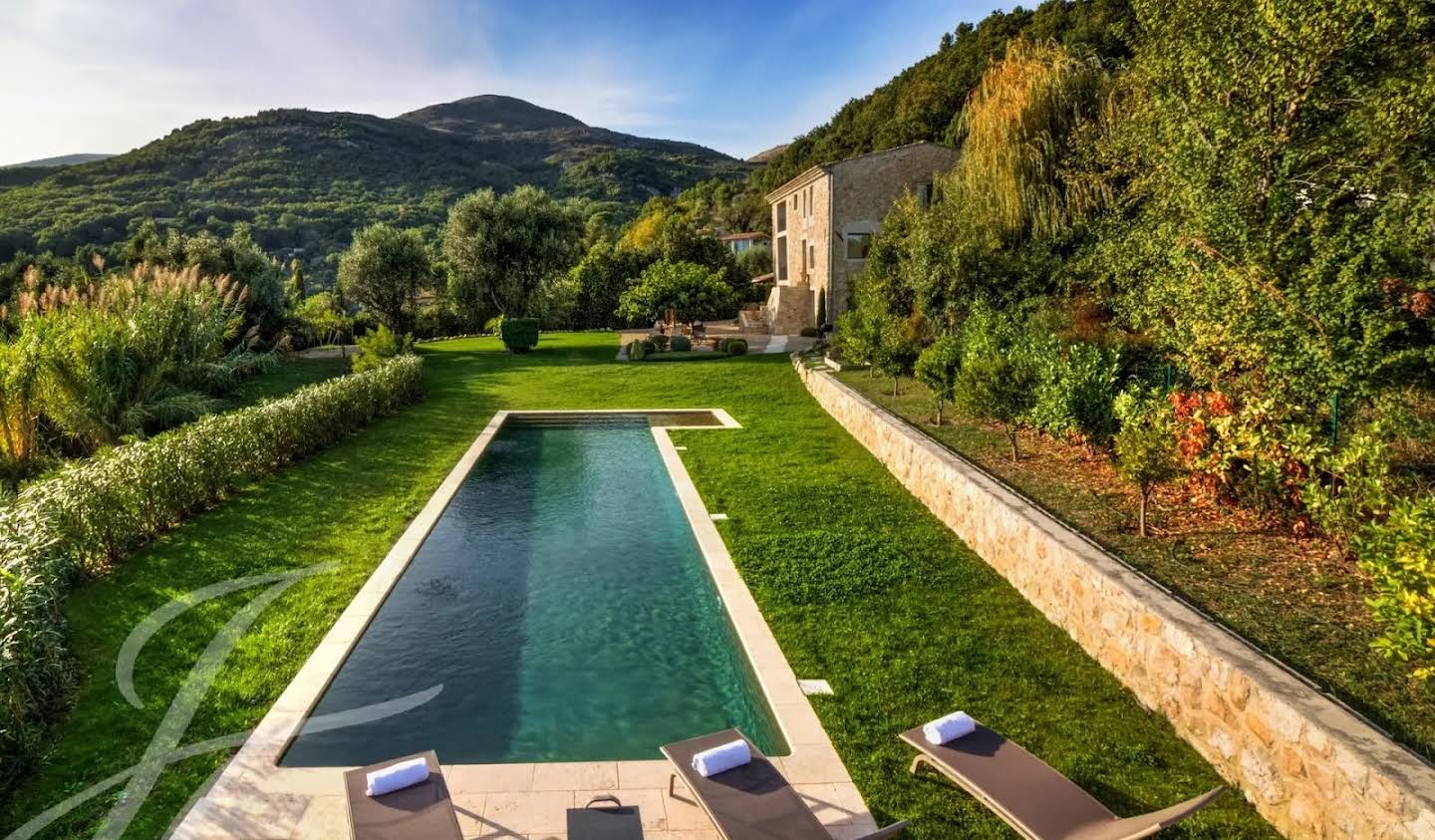 Property with pool Vence