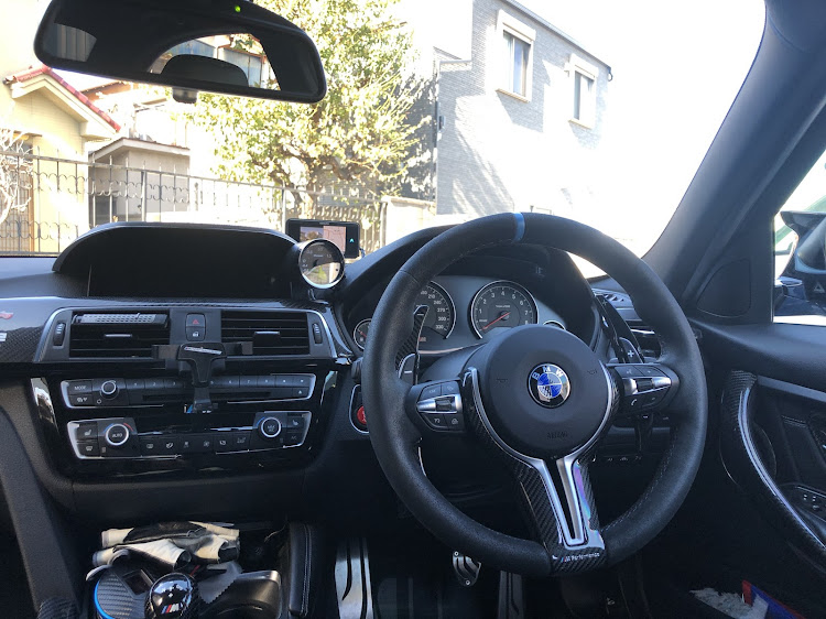 M3 セダンのイメチェン・DIY・エンブレムに関するカスタム事例の投稿画像3枚目