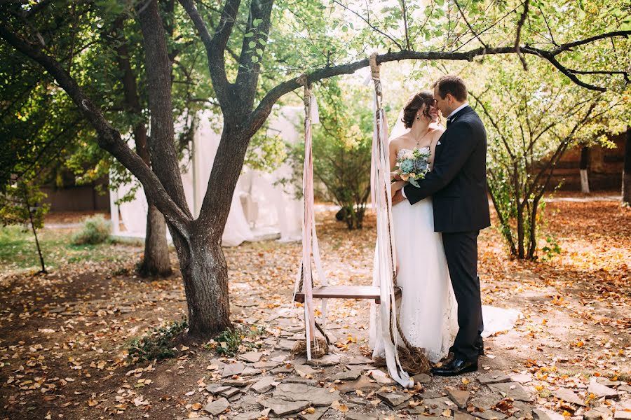 Fotógrafo de bodas Maksim Maksimenko (2maxfoto). Foto del 1 de octubre 2016