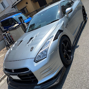 NISSAN GT-R R35