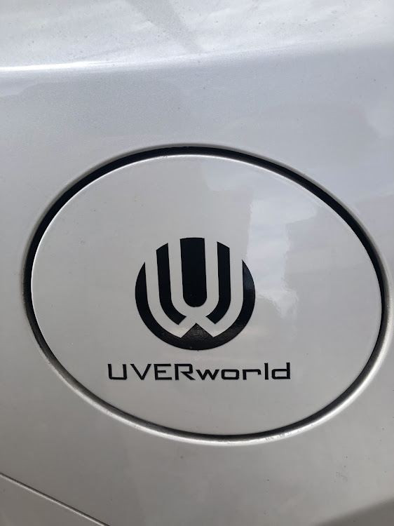86のステッカー貼り・UVERworldに関するカスタム事例の投稿画像3枚目