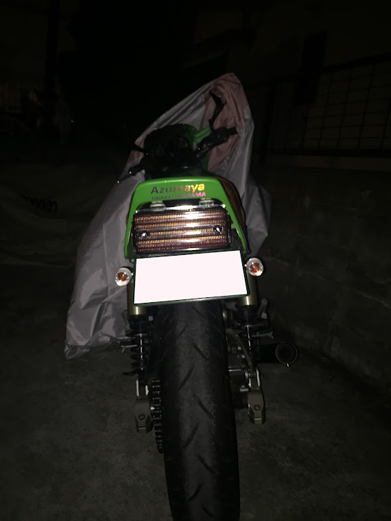 ブリマジェ_りっくんさんが投稿した旧車・ZRX400・ツーリング仲間ほしい・テールランプ移植・Z1100Rに関するカスタム事例の投稿画像5枚目