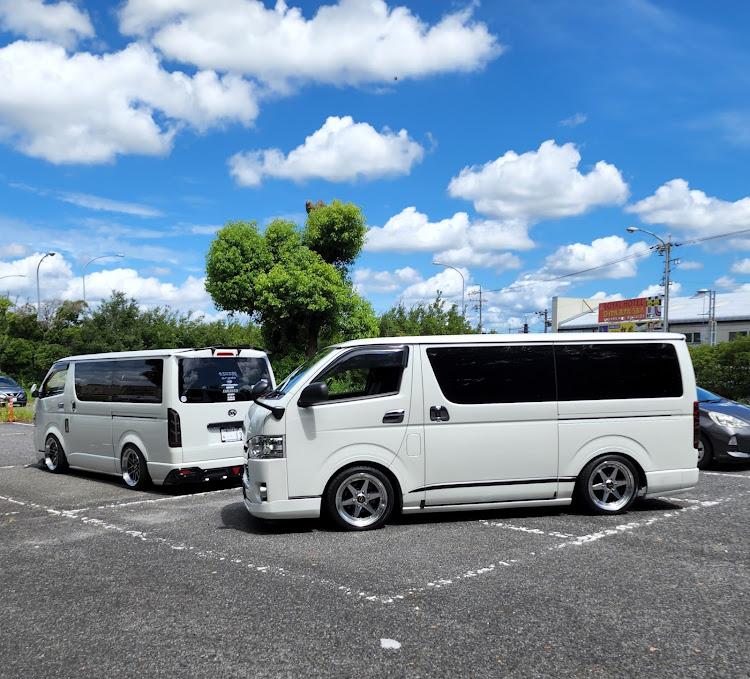 ハイエースバンのたかぽんさんが投稿したカスタム事例の投稿画像3枚目