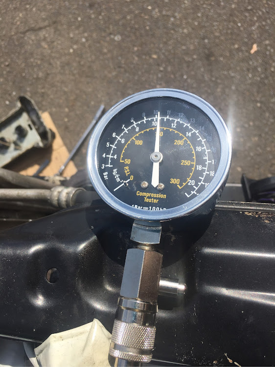 ツインのaapracing・DIY・質問です・ピストン割れた・K6Aターボに関するカスタム事例の投稿画像1枚目