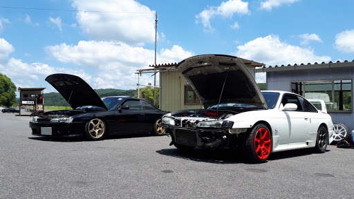 シルビア S14 後期のyzサーキットビギナー走行会 ドリフト ドリ車 Pコース パイロンで追っかけっこに関するカスタム メンテナンスの投稿画像 車のカスタム情報はcartune