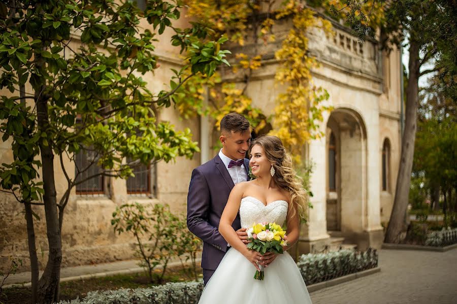 Wedding photographer Dasha Saveleva (savelieva). Photo of 21 April 2019