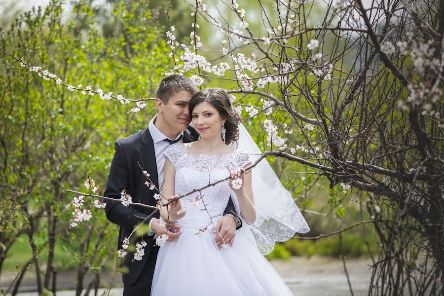 Wedding photographer Anna Starovoytova (bysinka). Photo of 29 April 2017