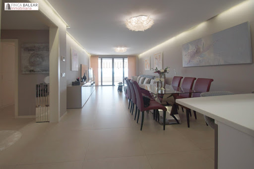 Appartement avec terrasse et piscine 5