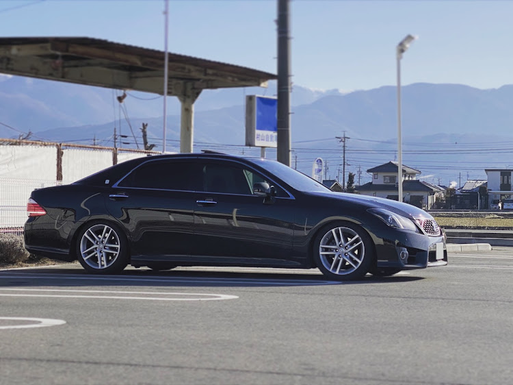 クラウンアスリートの愛車写真撮影・写真撮影・ロイヤルテール・202ブラックに関するカスタム事例の投稿画像1枚目