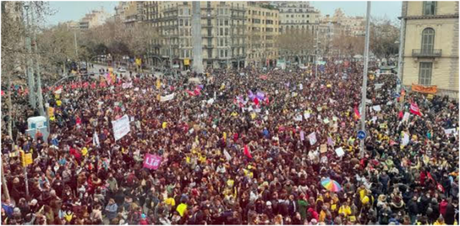 A large crowd of people

Description automatically generated with low confidence