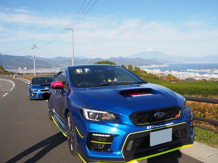 WRX STIの蛍光イエロー・日本平・富士山コラボ・峠ステッカー・WRXに関するカスタム事例の投稿画像8枚目