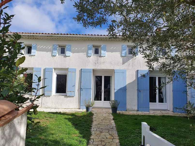 Vente maison 5 pièces 171 m² à Arces (17120), 357 500 €