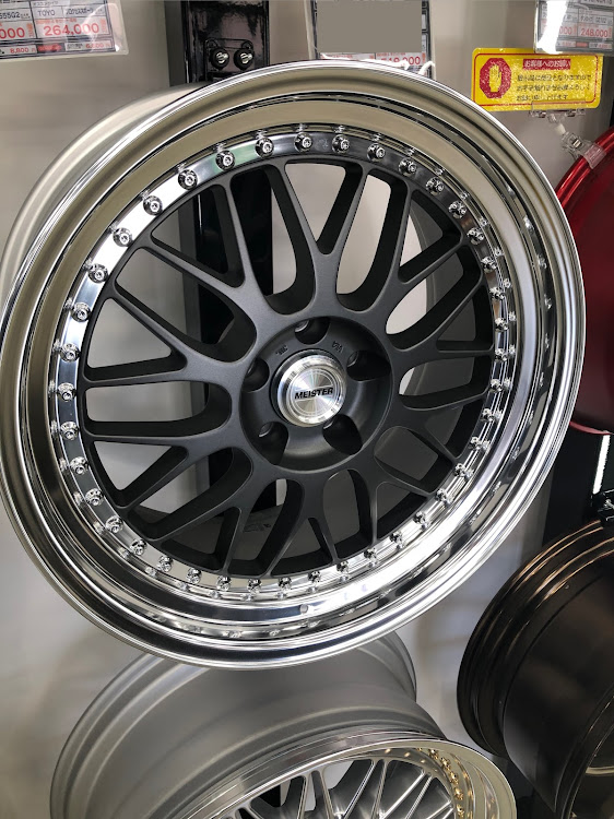 3シリーズ セダンのbmw・ホイールさがし・E90・ワークマイスターM1・SSR wheelsに関するカスタム事例の投稿画像1枚目