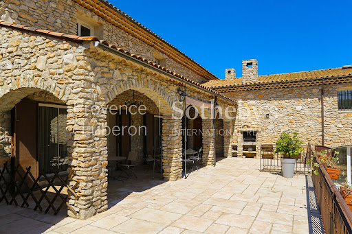 House with pool and terrace 2