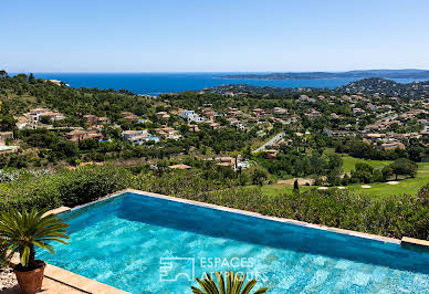 Maison avec piscine et terrasse 11