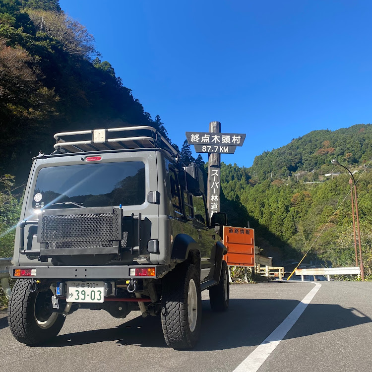 ジムニーシエラの剣山スーパー林道に関するカスタム事例の投稿画像1枚目