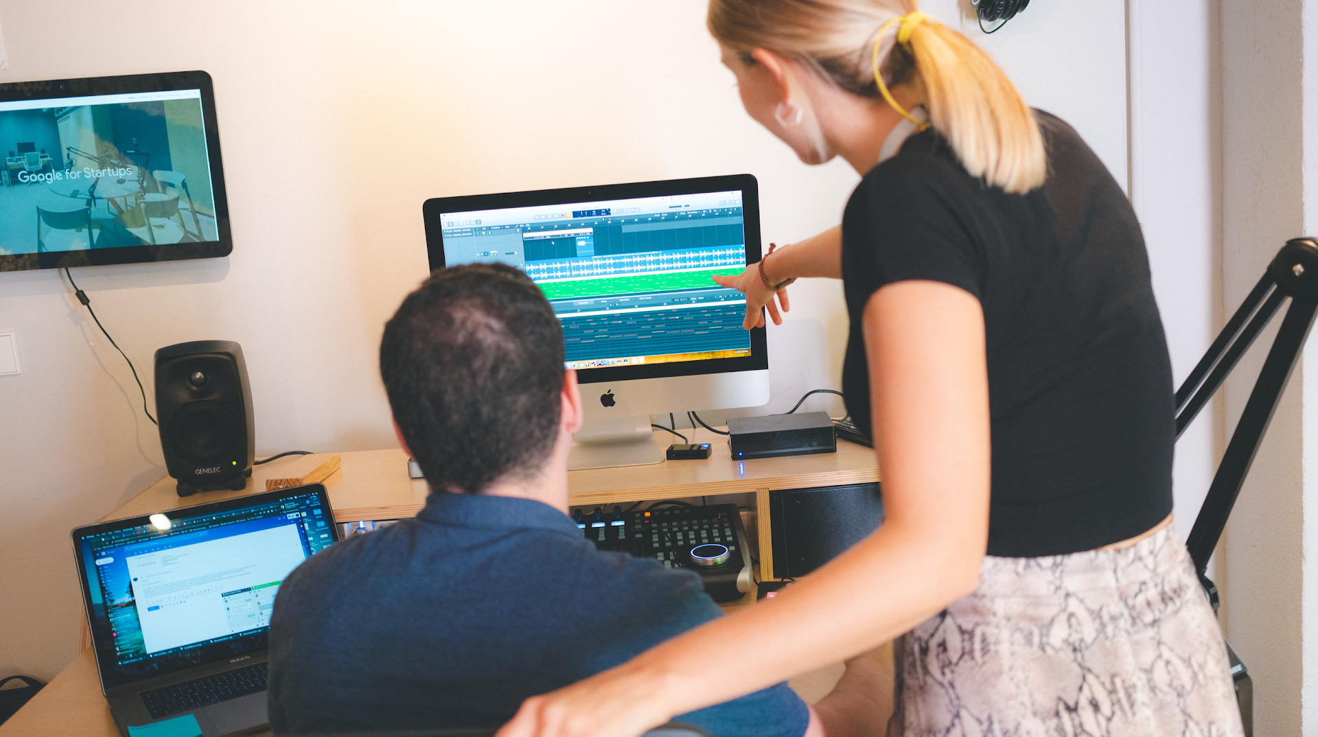 Two people post production room, Available spaces and equipment, Creator Studio, Campus Madrid, Google for Startups