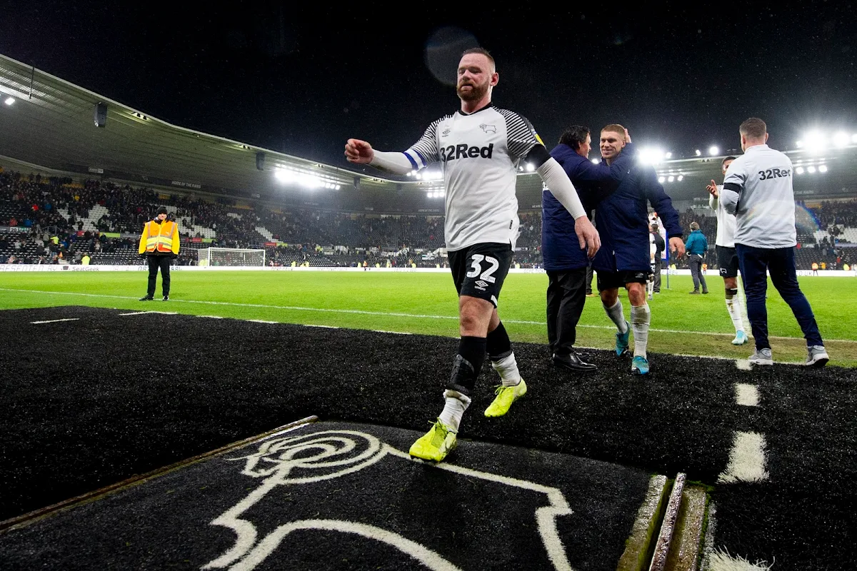 Wayne Rooney kruipt met Derby County door het oog van de naald in de Championship