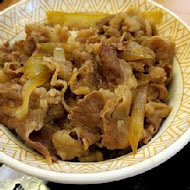 すき家SUKIYA日本平價牛丼