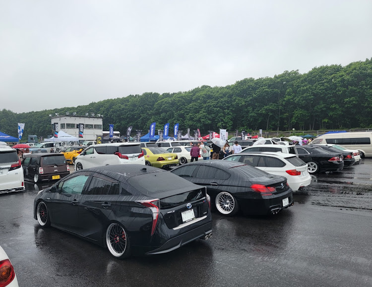 プリウスの本間興業ミーティング・イベント参加・イベント情報・交通安全週間・いつもイイネ&コメントありがとうございます🙇‍♂️に関するカスタム事例の投稿画像1枚目