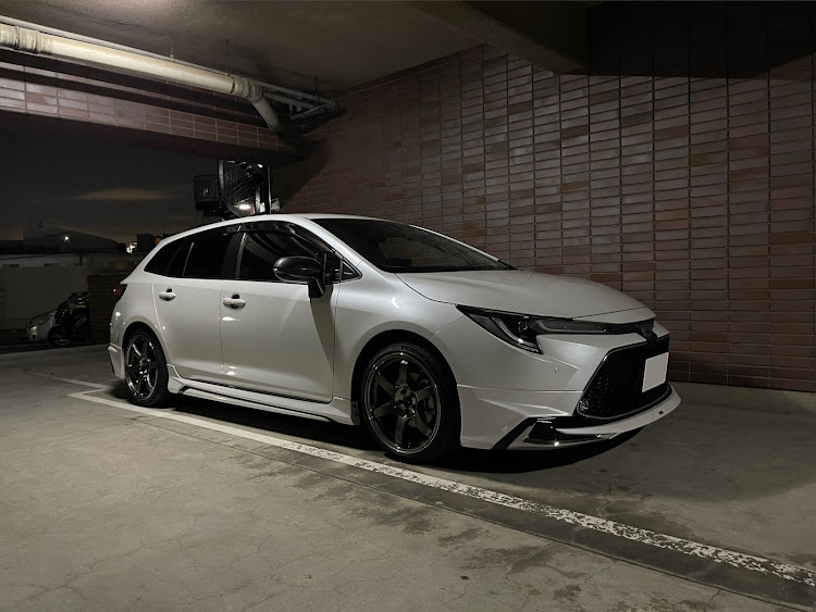 カローラツーリングのホイール交換・シンプルに拘る・ハイブリッド車・車高が高い・妄想中が一番楽しいに関するカスタム事例の投稿画像5枚目
