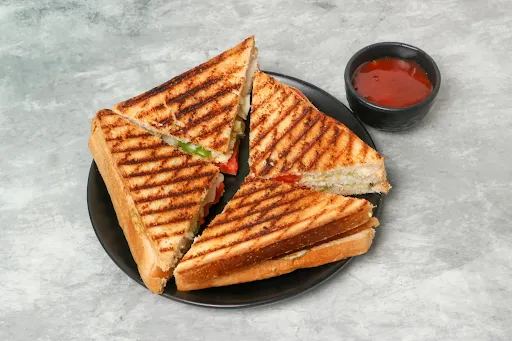 Tandoori Mayo Chicken Club Sandwich