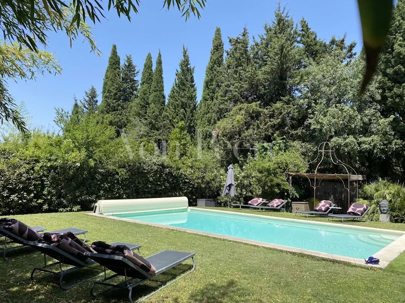 Vente propriété 9 pièces 254 m² à Saint-Rémy-de-Provence (13210), 1 995 000 €