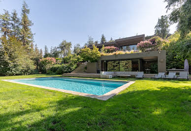 House with garden and terrace 2