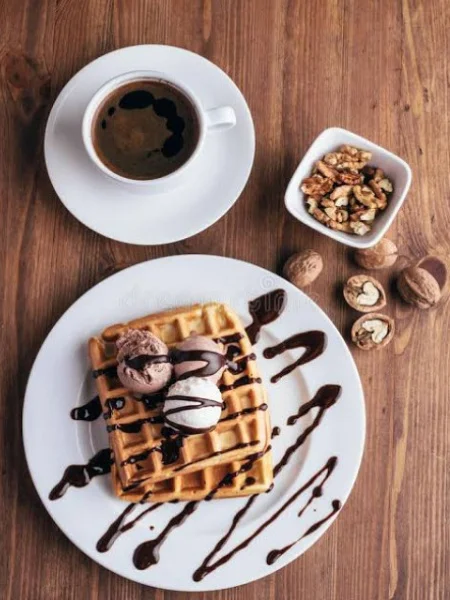 Coffee Mocha Waffle + 150ML Icecream