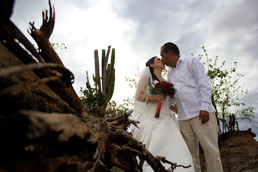 Wedding photographer Leonel Morales (leonelmorales). Photo of 24 November 2014