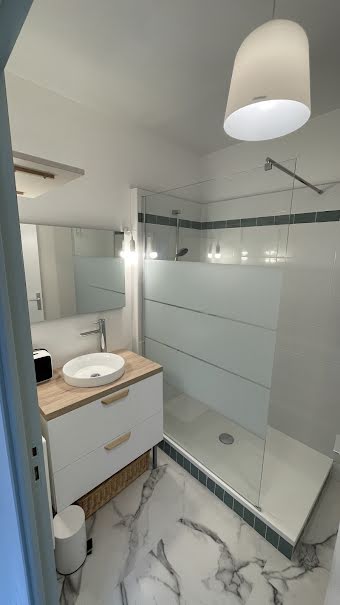 Location meublée appartement 1 pièce 25 m² à Lille (59000), 655 €