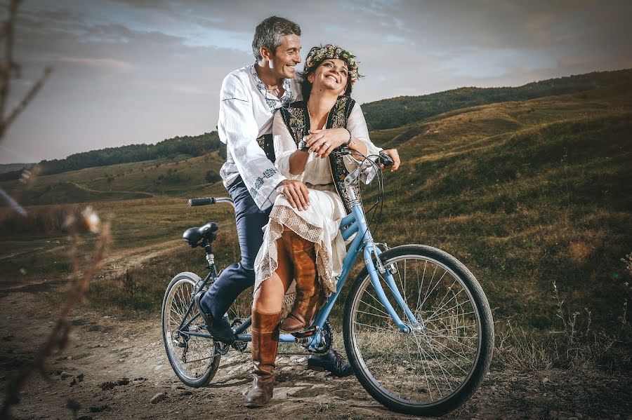 Fotógrafo de bodas Traian Olinici (traianolinici). Foto del 19 de septiembre 2017