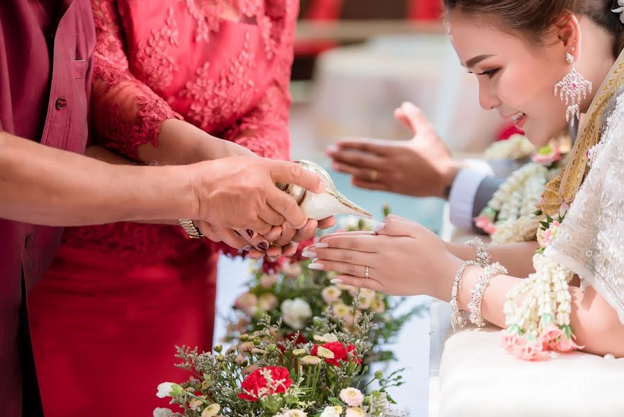 Fotógrafo de casamento Warakorn Piewondee (piewondee). Foto de 8 de setembro 2020